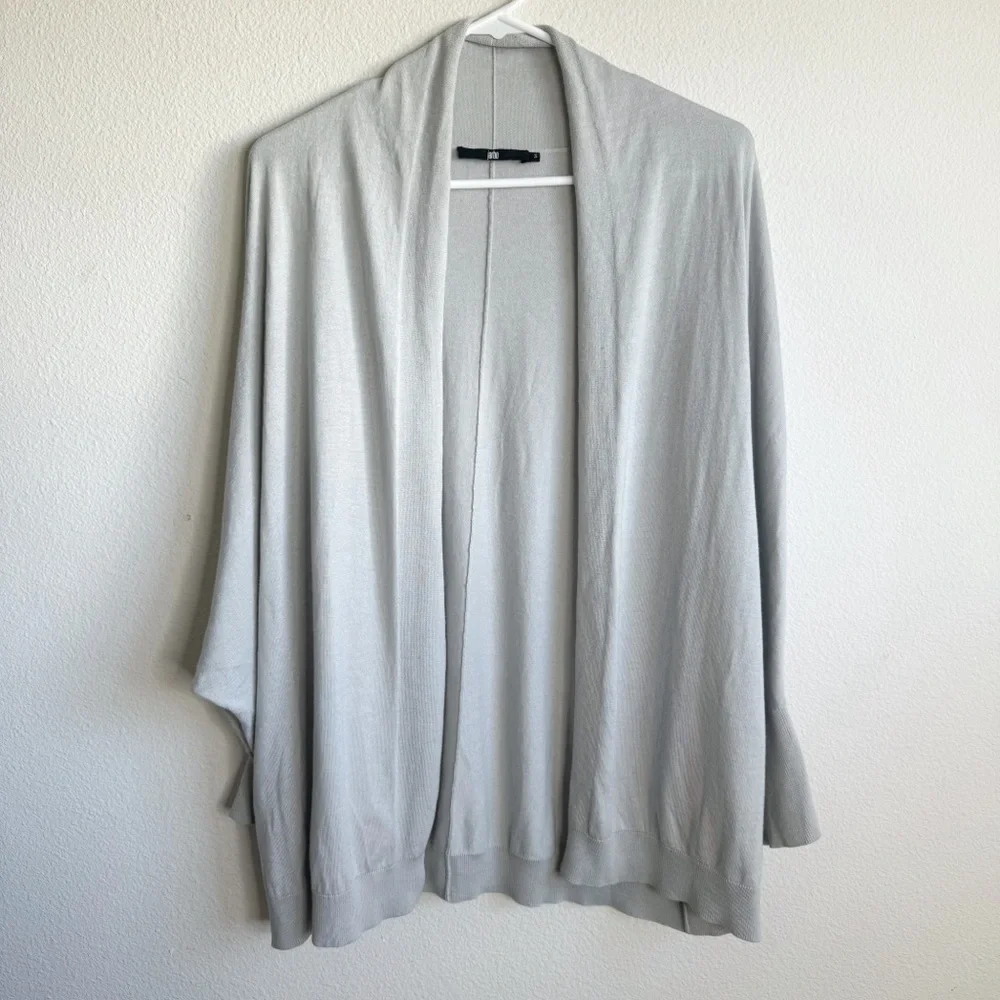 Jarbo luxury dolman sleeve light gray open front cardigan size 3